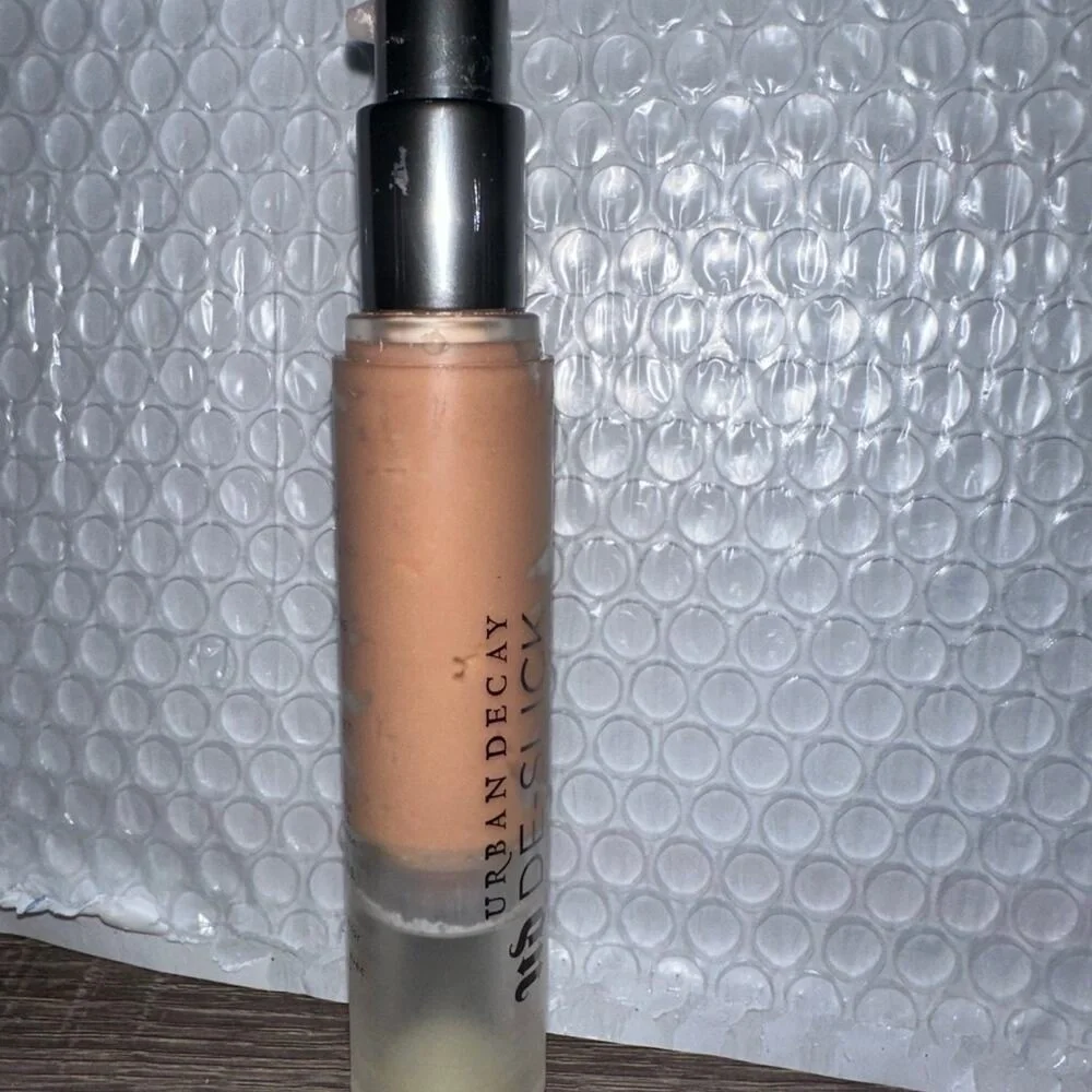 Urban Decay Deslick primer face - Picture 4 of 5